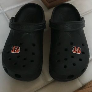 Crocs size 6-7